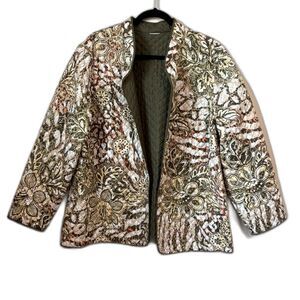 Quilted Women jacket Reversible Measures XL missing size tag Green floral/Green